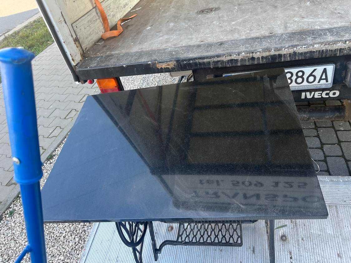 Stolik z maszyny do szycia blat granitowy