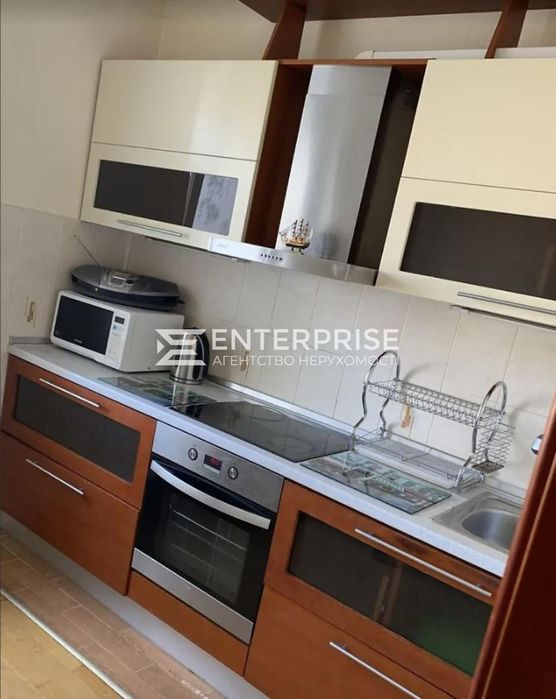 Продаж 2-к квартири з ремонтом та меблями  вул. Бальзака Троєщина