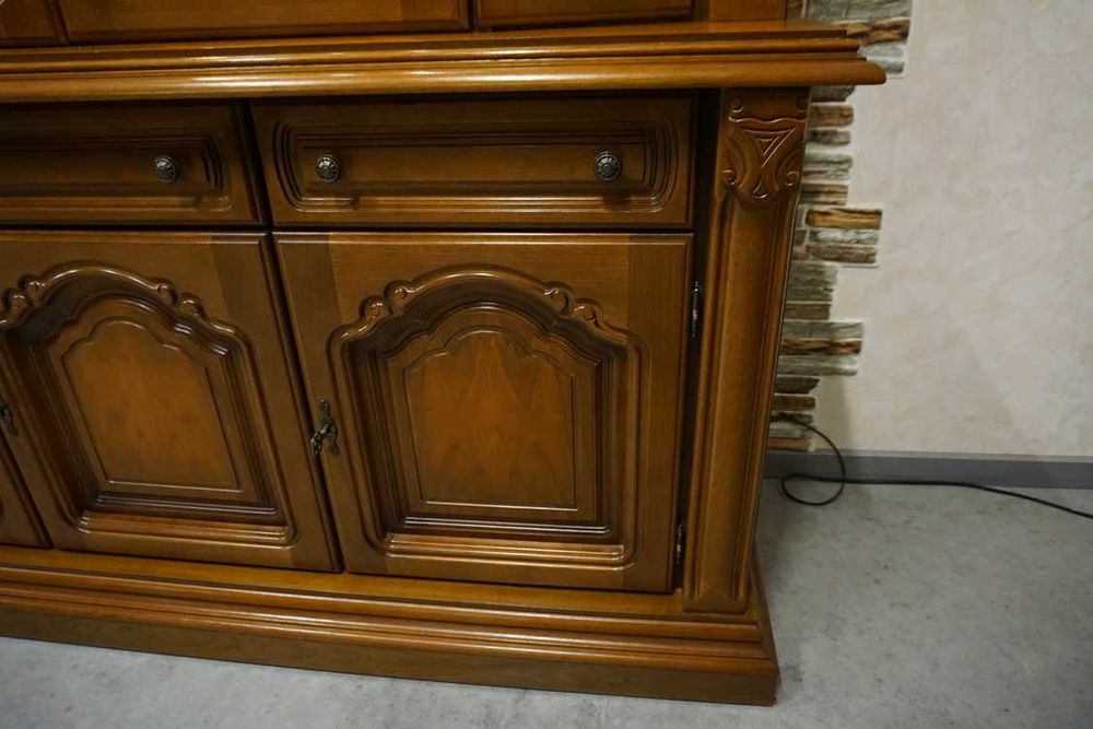Witryna z Komodą Orzechowa Podświetlana szer. 163 cm (p-1154)