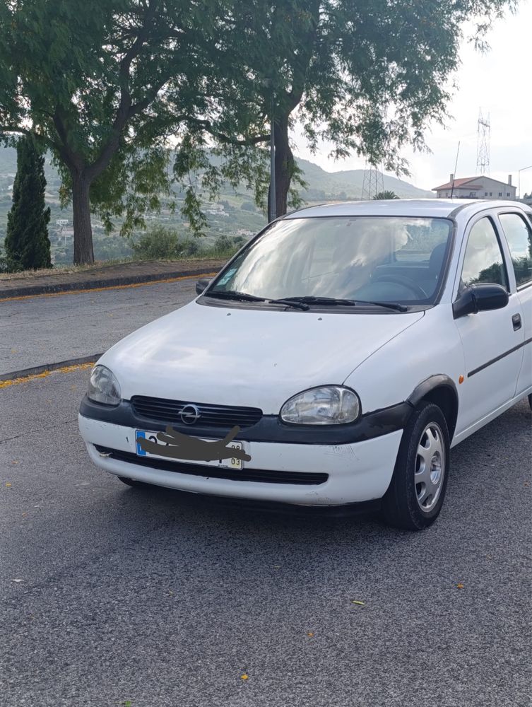 Opel corsa 1.5 TD 5 Portas (diesel)