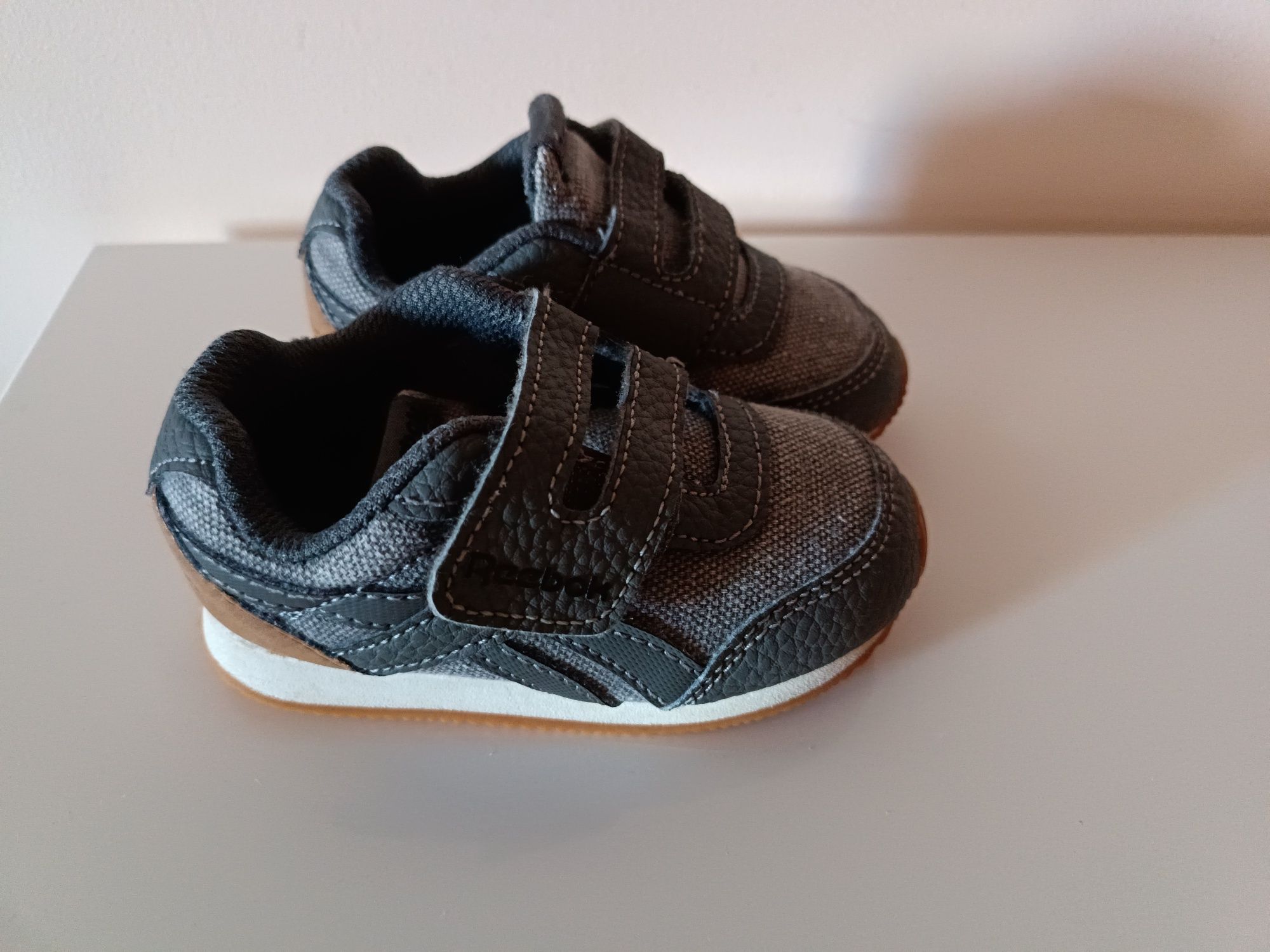 Reebok tamanho 21