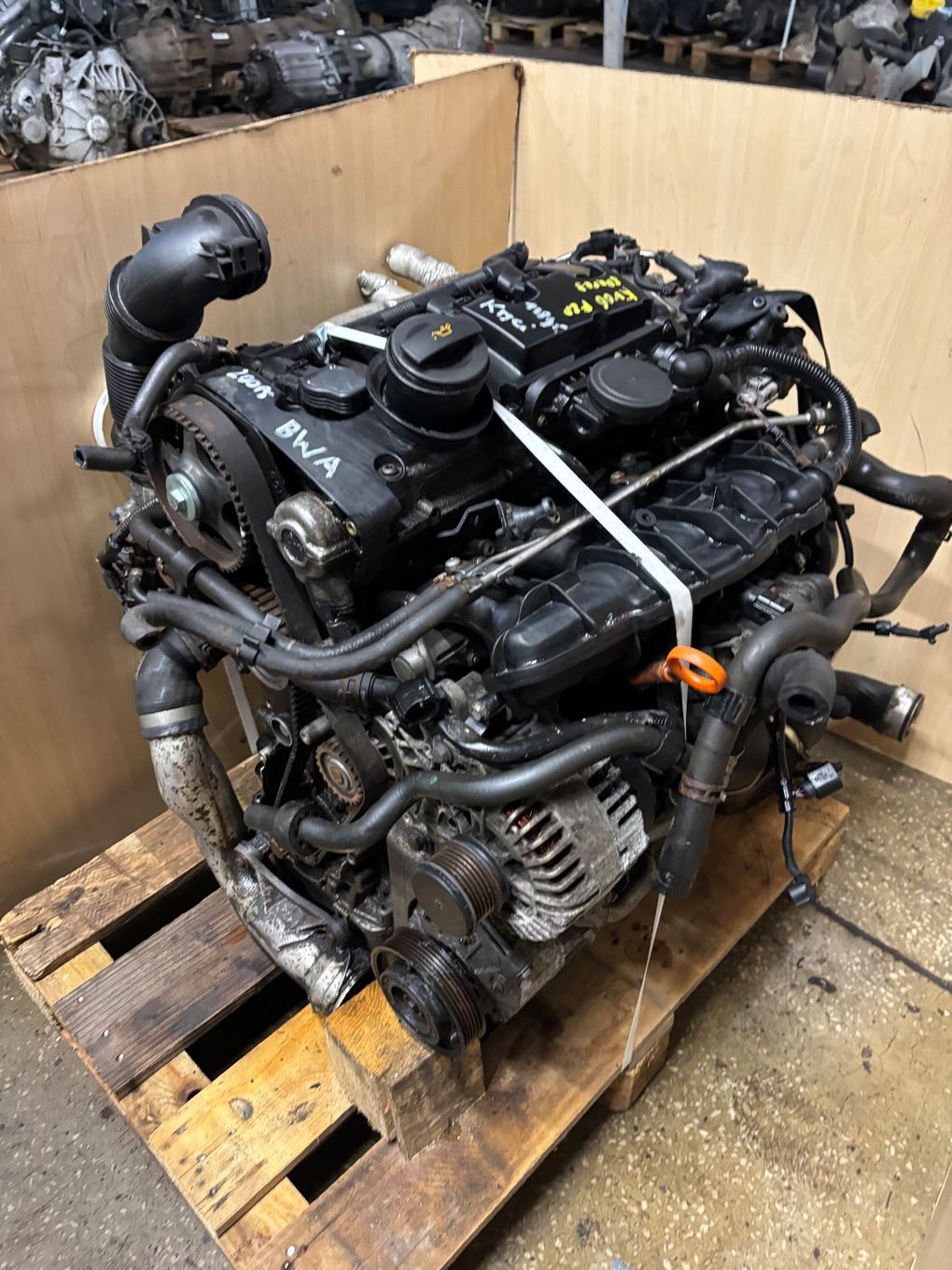 SILNIK KOMPLETNY  2.0 TFSI BWA AXX A3 LEON  OCTAVIA II SUPERB