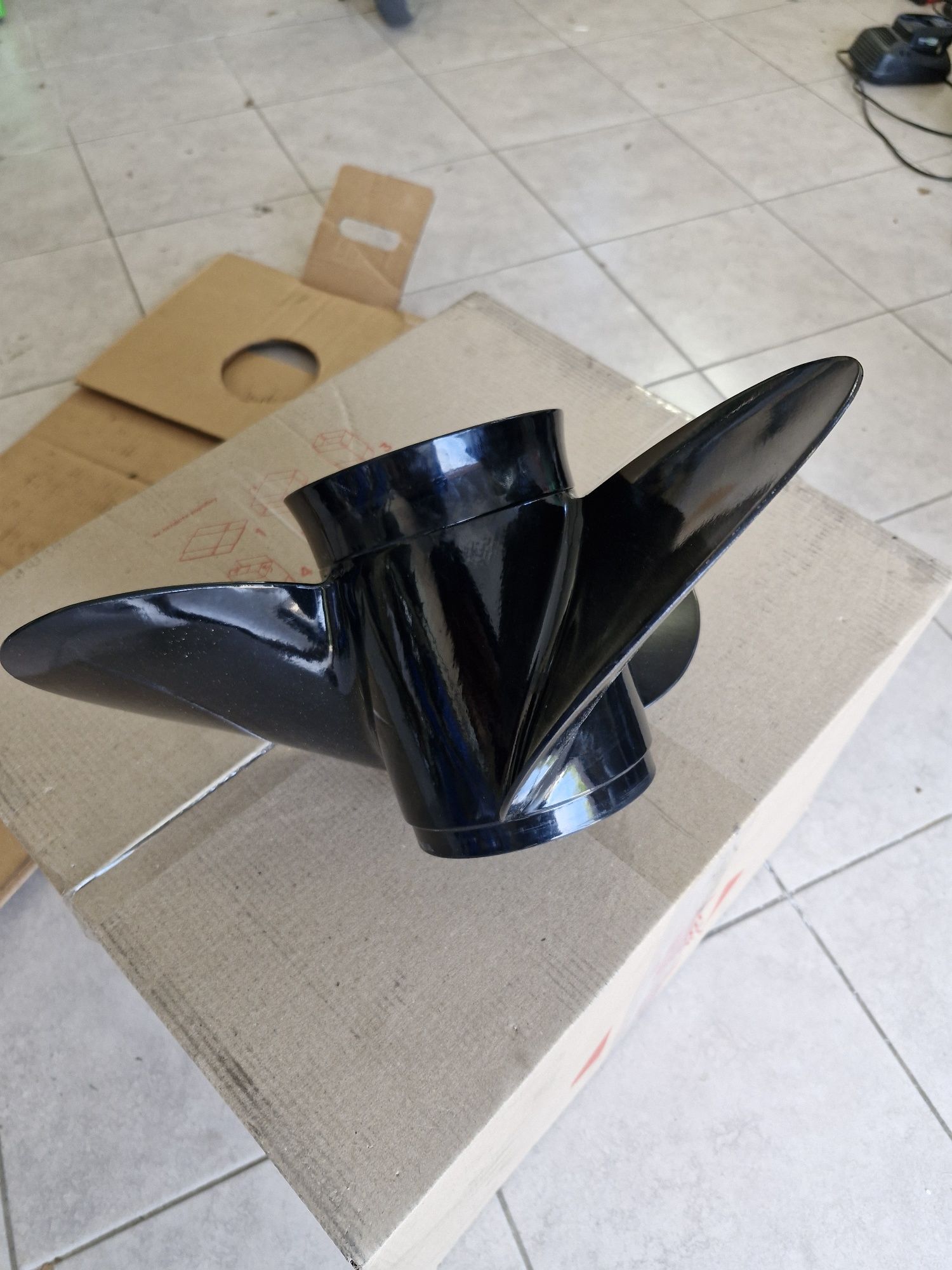 Винт гребной Michigan Vortex 14 1/4×21 RH 3BLD