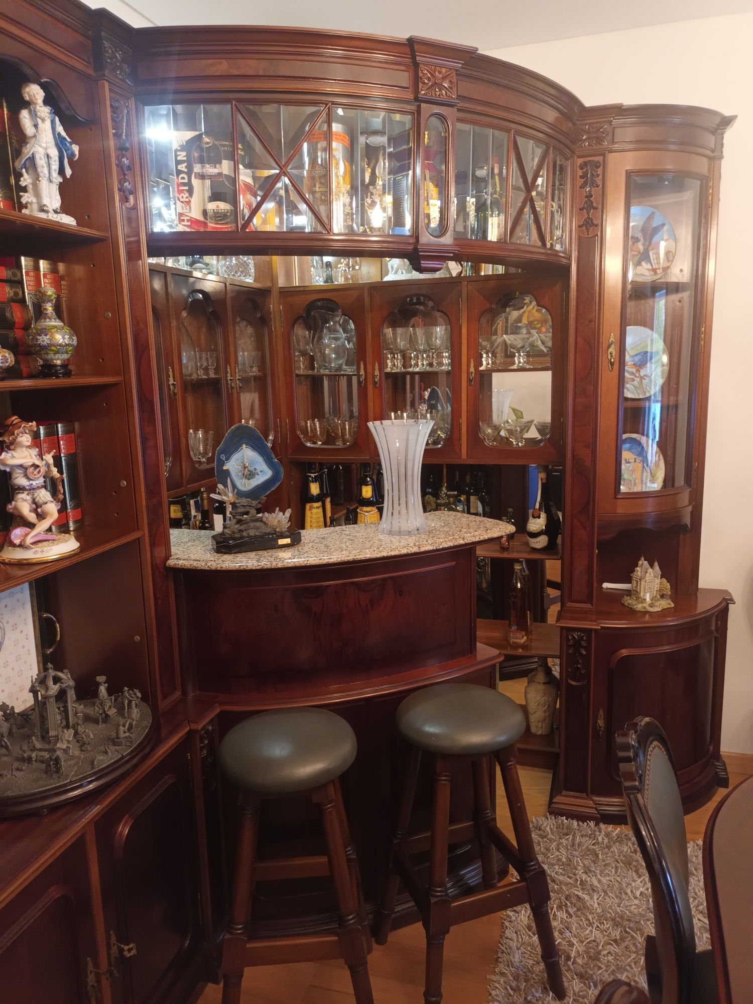 Móvel Bar - Madeira Cerejeira