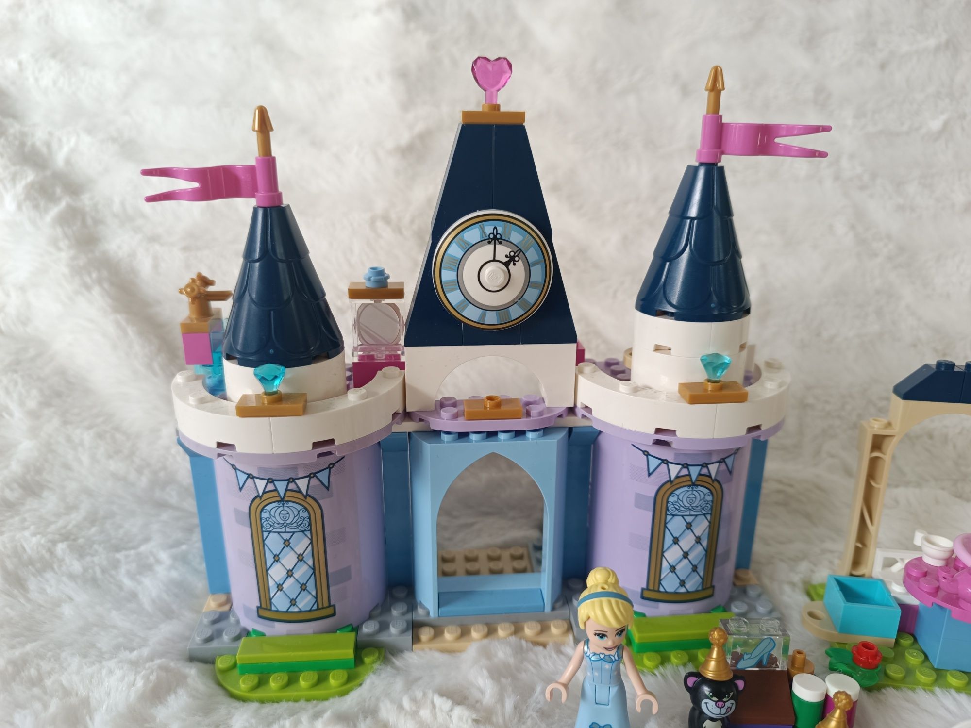 Klocki LEGO Friends Disney 43178 przyjęcie w zamku Kopciuszka