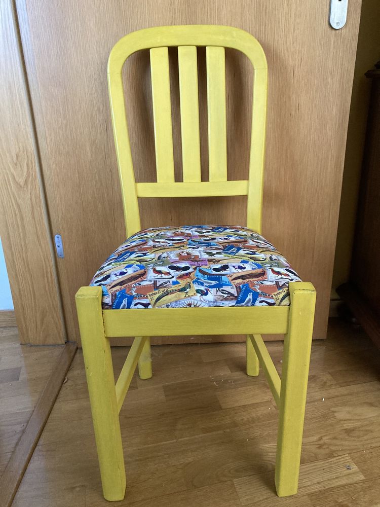 Cadeira decorativa forrada fronha
