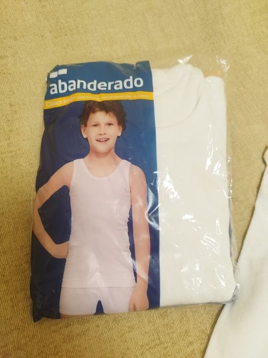 Продам новое белье, майку р.140 (Испания)