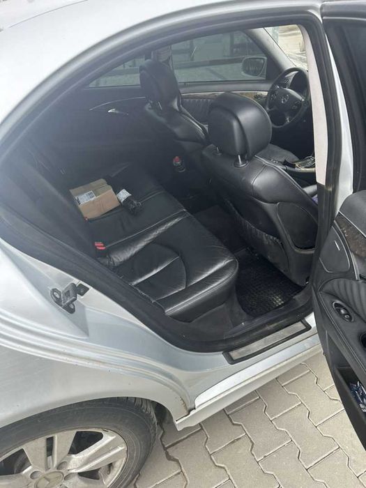 Продам машину Mercedes-Benz  E-Class