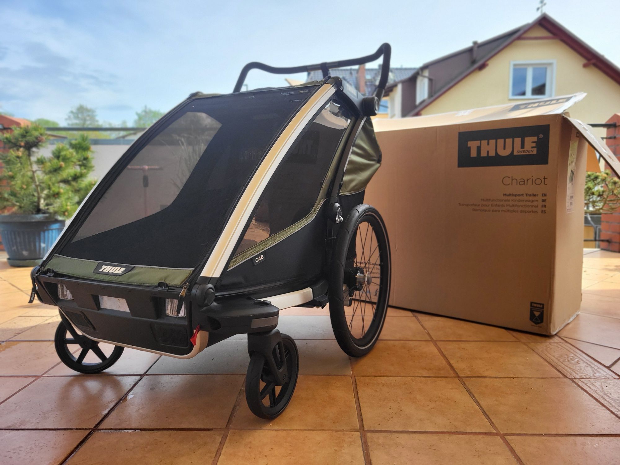 Przyczepka THULE Chariot CAB 2 XXL w kolorze Cypress Green jak nowa