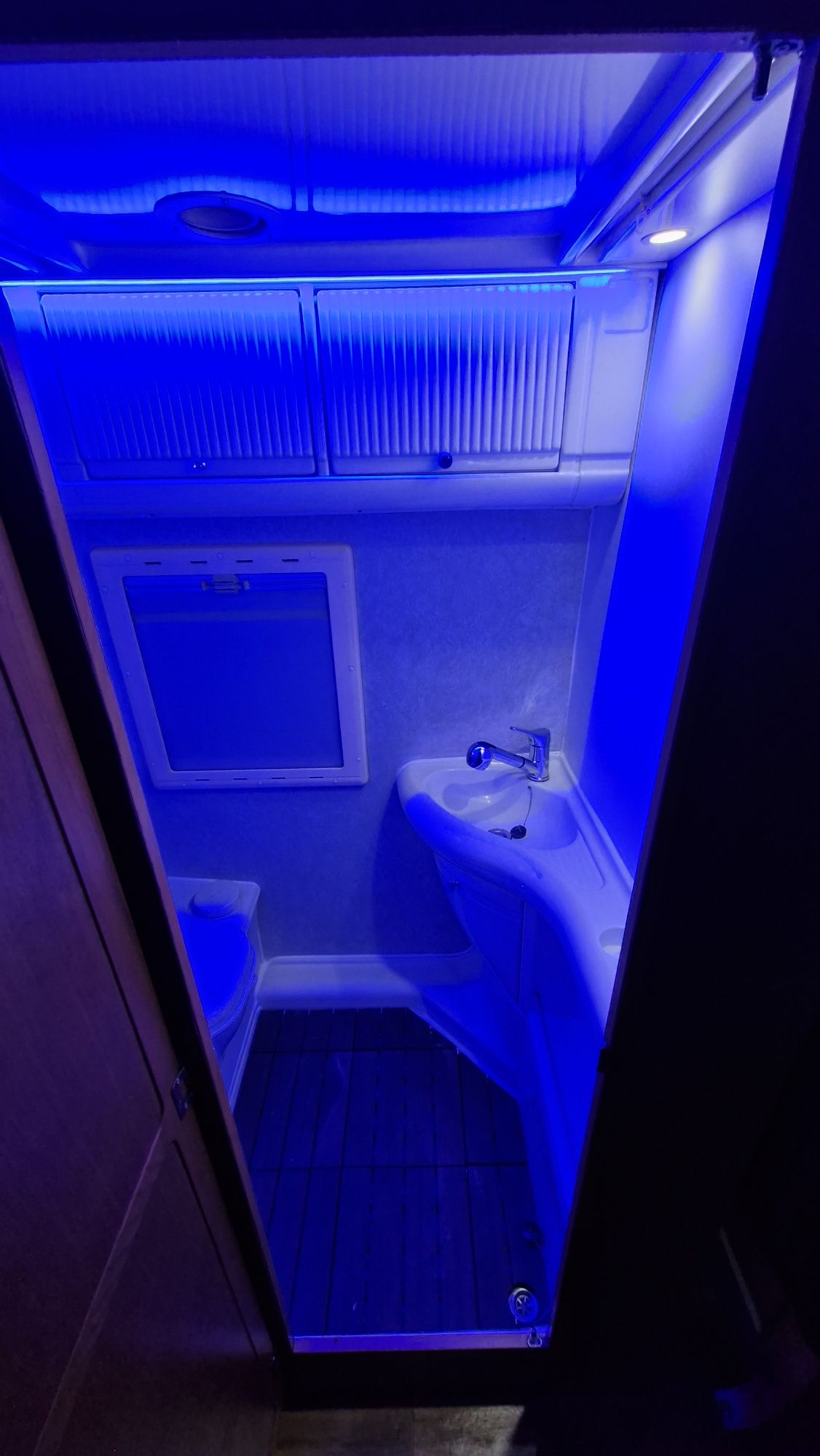 Camper ford tranzit 2.5 kamper 6 osob , zimowy, bliźniak kola