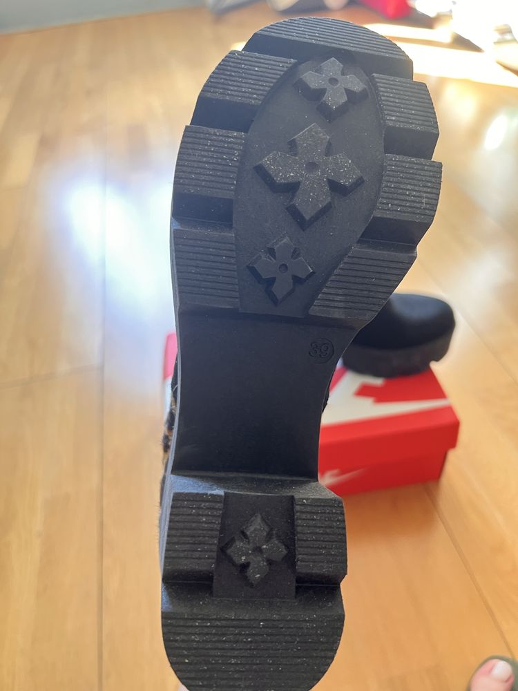 Vendo botas usadas