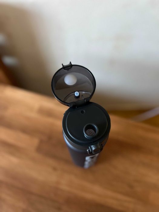 Продам пляшку для води Casno KXN-1184 1050 мл