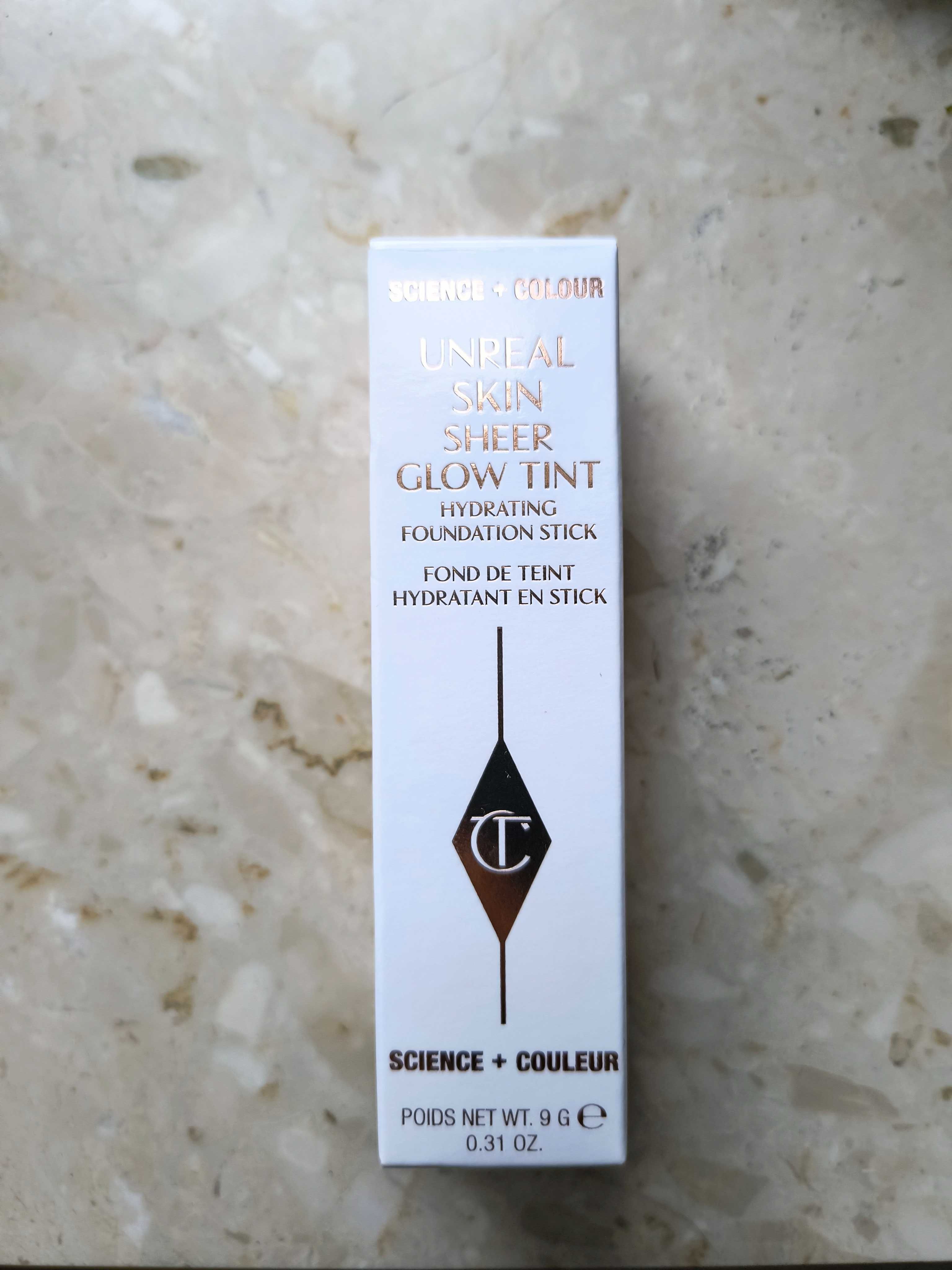 Charlotte Tilbury Unreal Skin Sheer Głów Tint