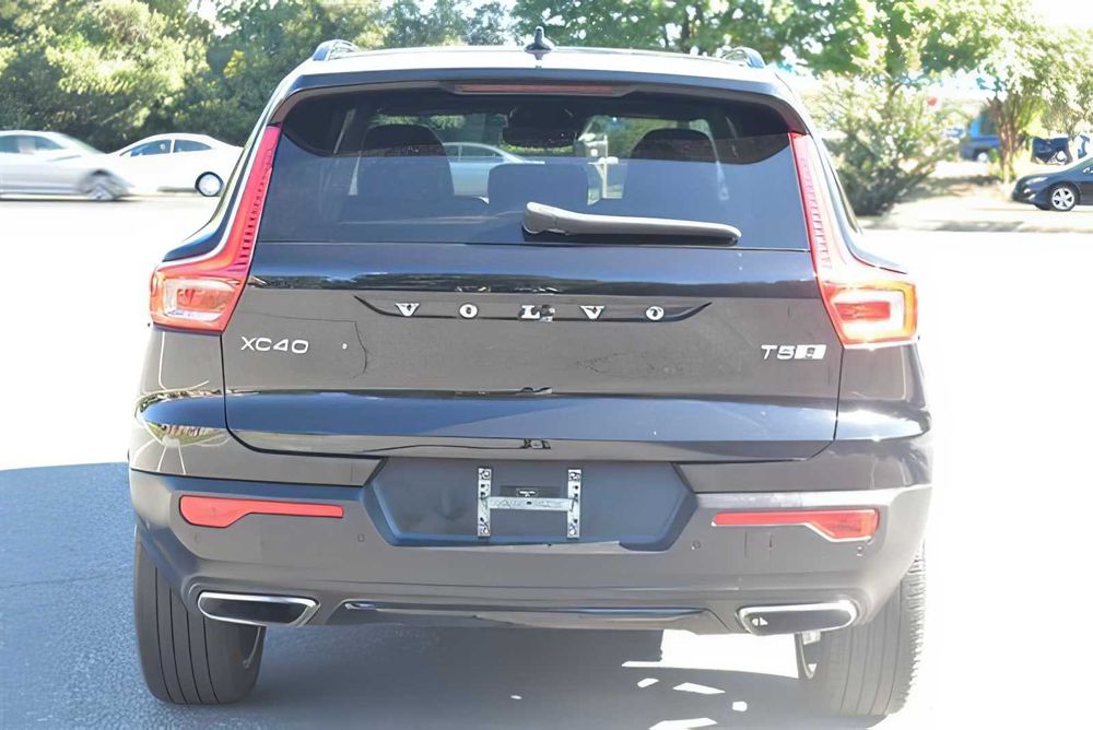 Volvo XC40      2020