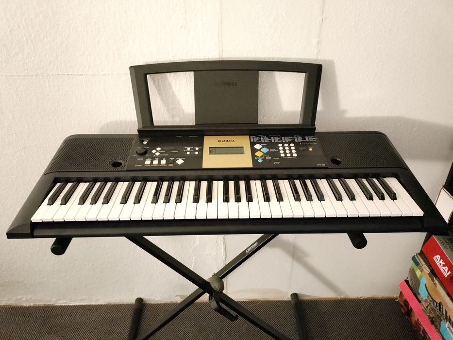 Teclado / Órgão Yamaha YPT-220 – 61 Teclas | Excelente Estado