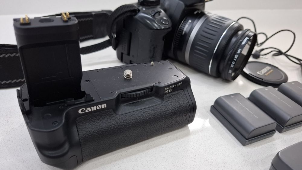 Máquina fotográfica Canon EOS 400D