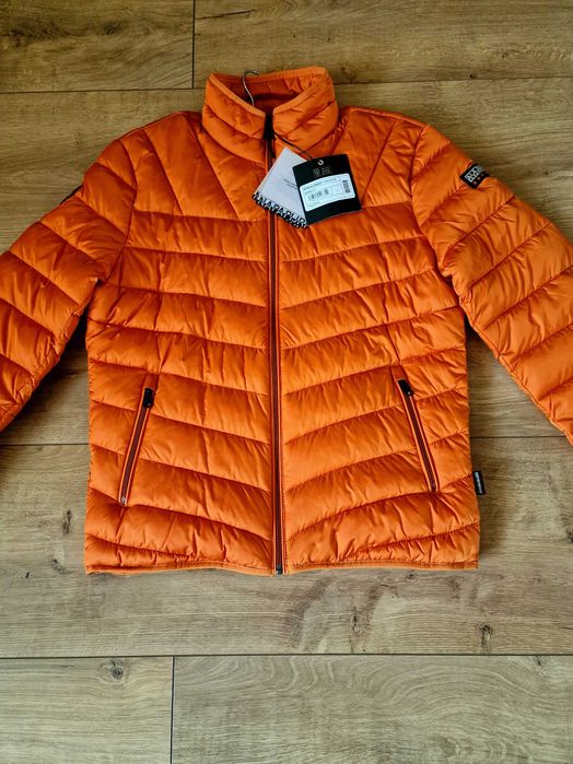 Nowa kurtka napapijri model aerons s3 .model slim fit.