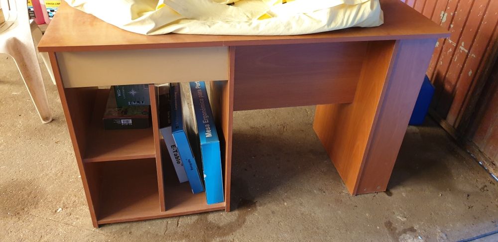 Secretaria de escritorio / quarto para computador/ pc