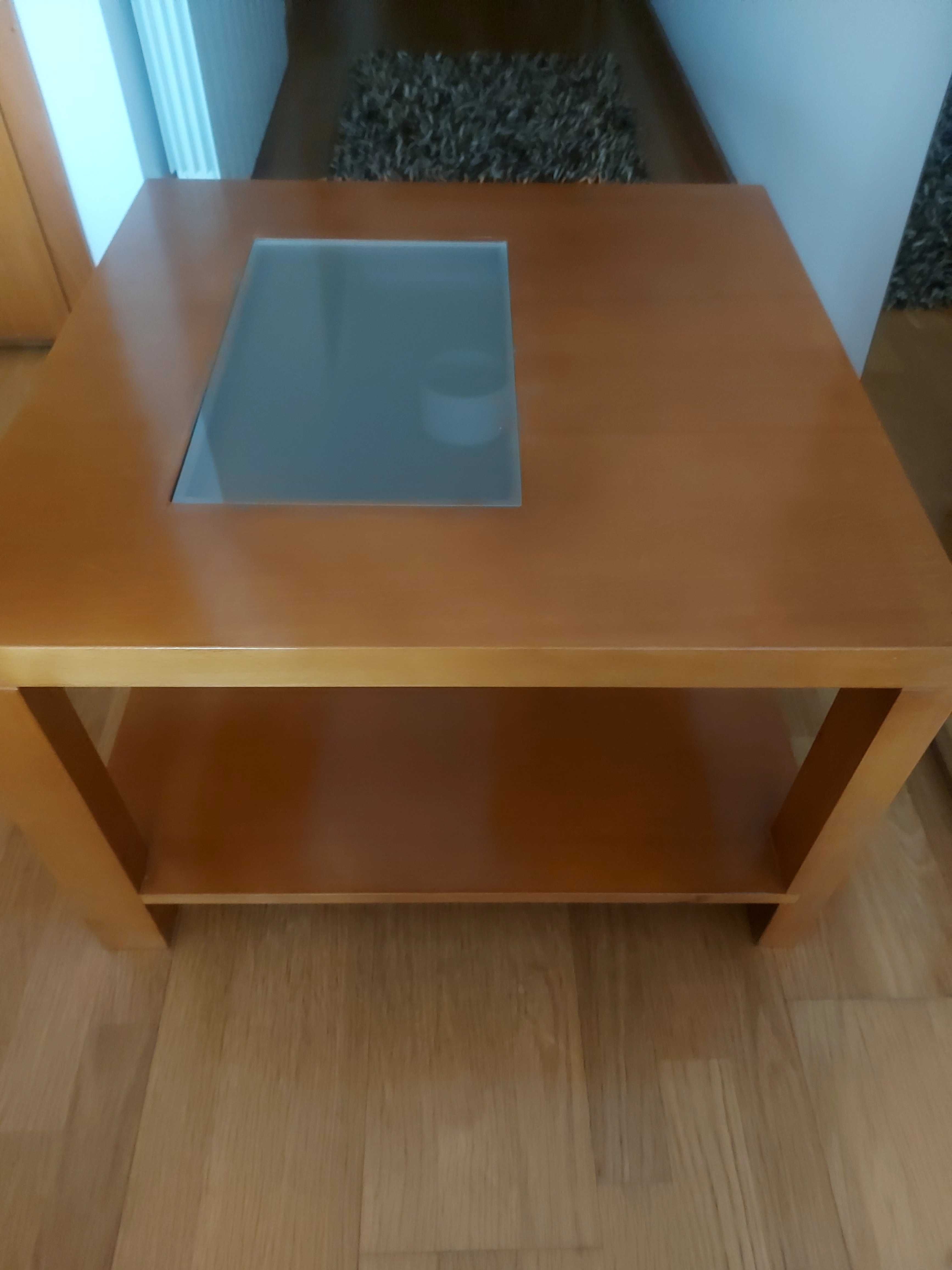 Mesa de centro em cerejeira