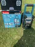 Sprzedam radio budowlane Makita DMR 112