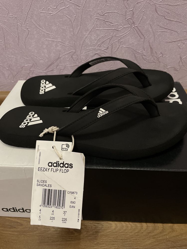 Детские вьетнамки Adidas р 34 (22,5 см)