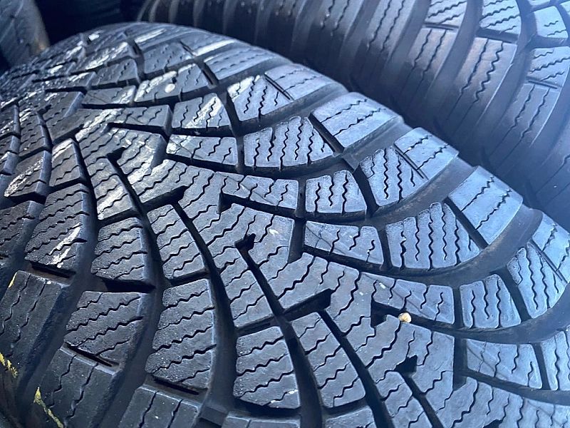 195/65r15 Goodyear UltraGrip 9_7,5mm_4szt_(39)