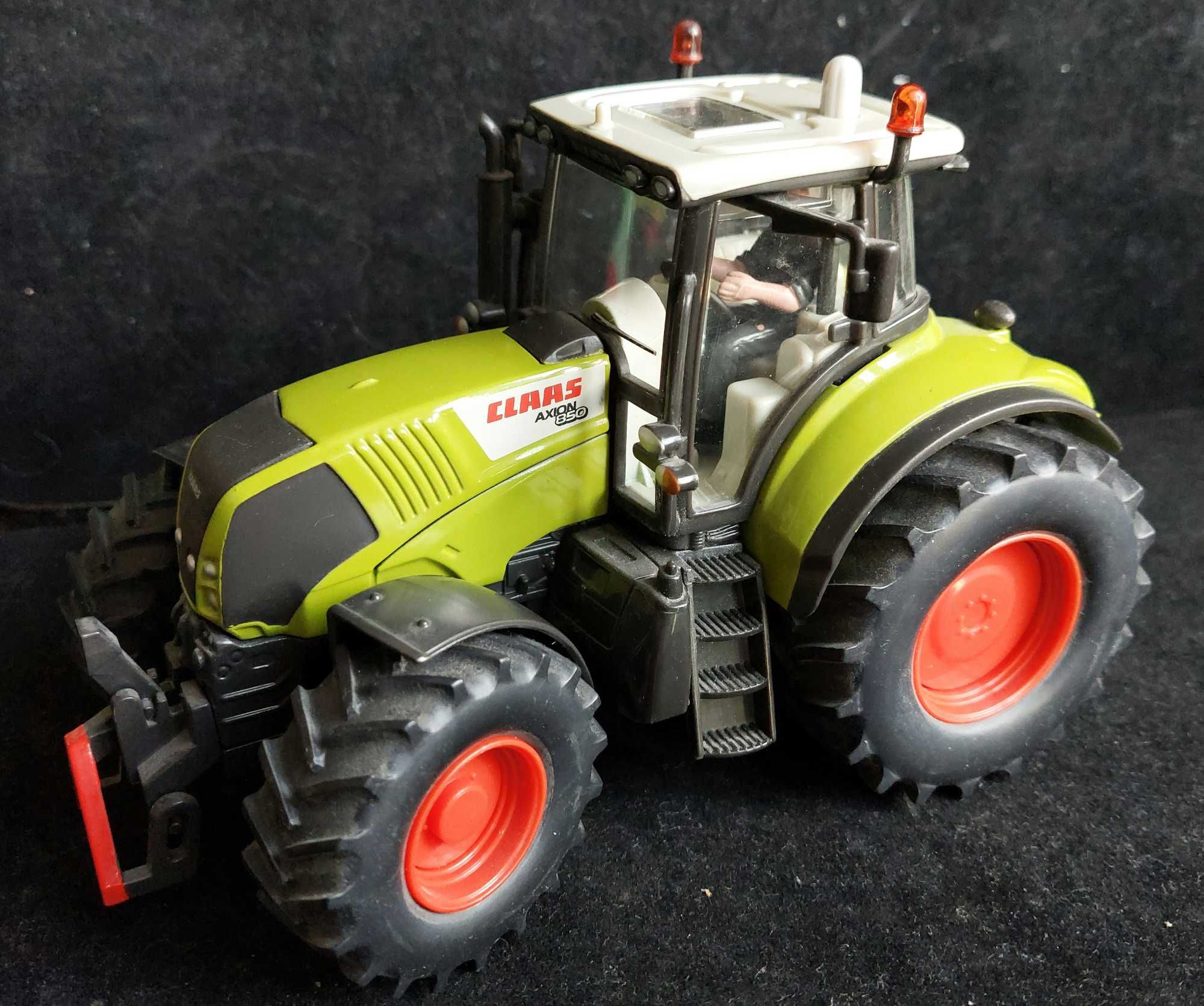 Siku 3280 ciągnik Claas Axion 950  1:32