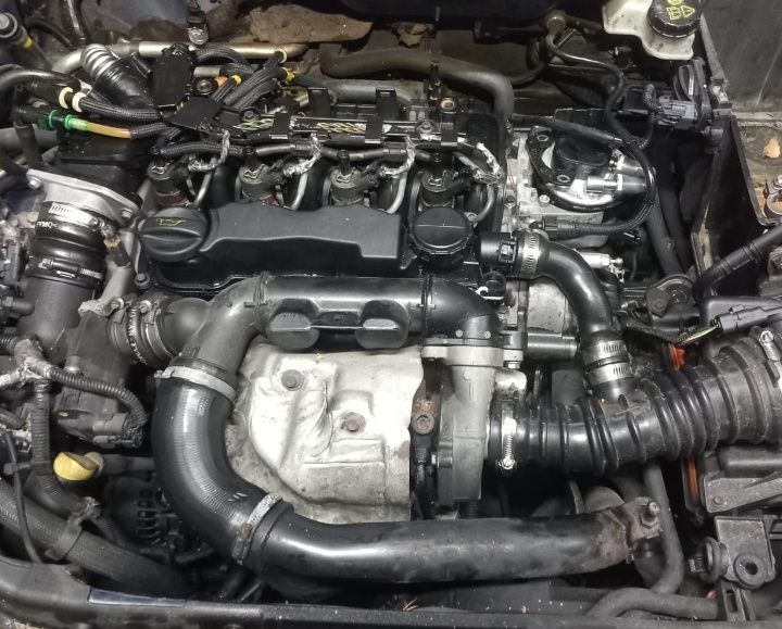 Silnik słupek  1.6d hdi 109km 90