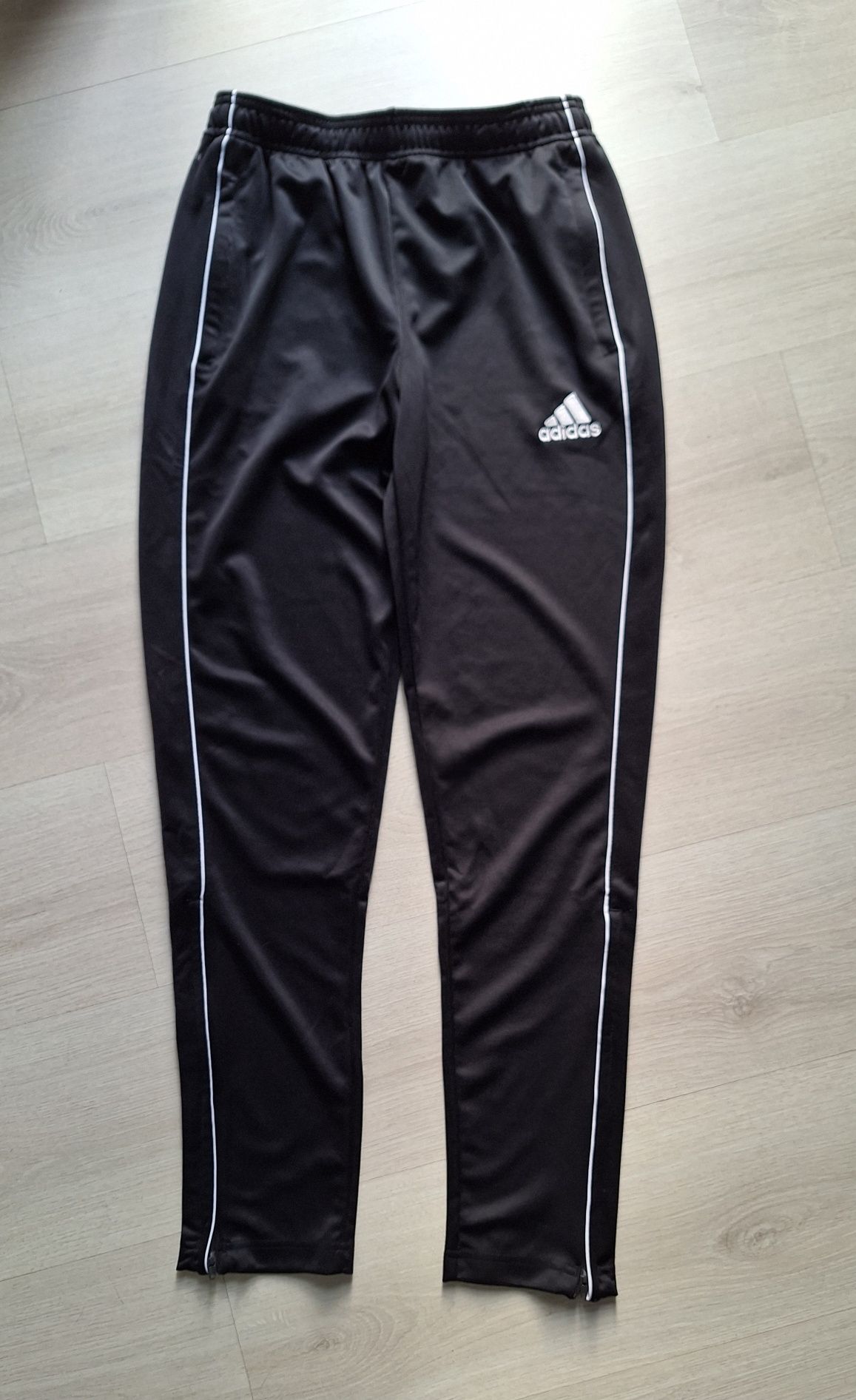 Spodnie dresowe adidas 164cm