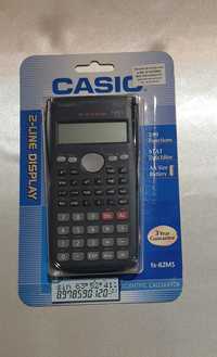 Máquina científica Casio nova