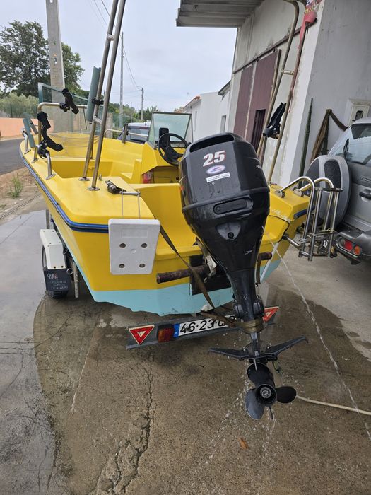 Barco de fibra 4,35m motor 4t