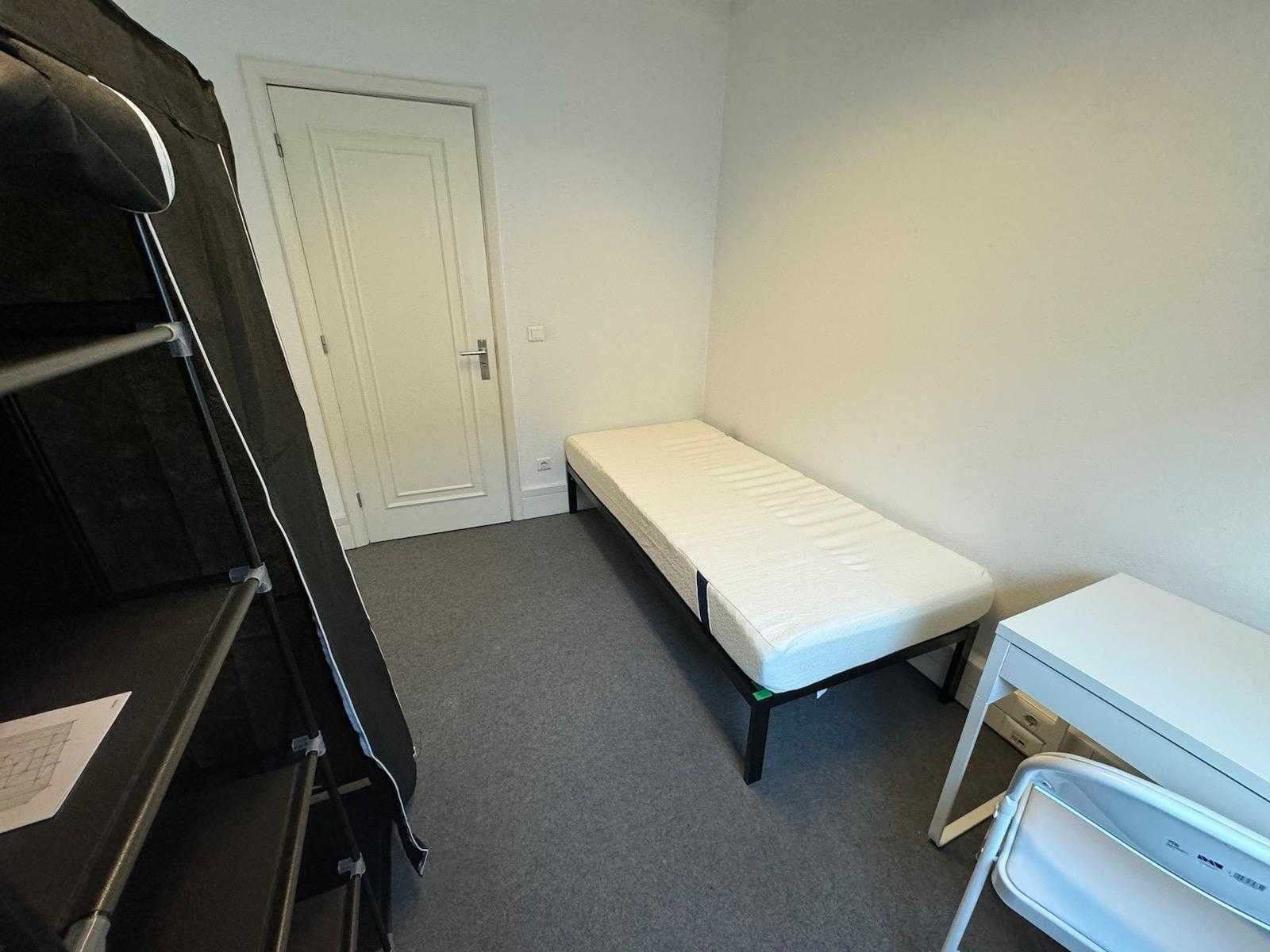 Quarto à PJ, metro Salgueiros e P. universitário - só estudantes