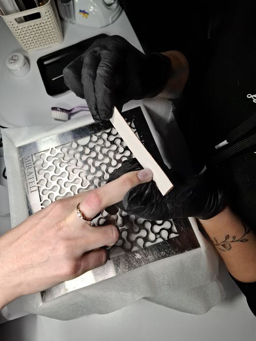 Манікюр 300 грн, -50 грн на наступний візит! Миколаїв