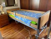 Cama invacare com colchão