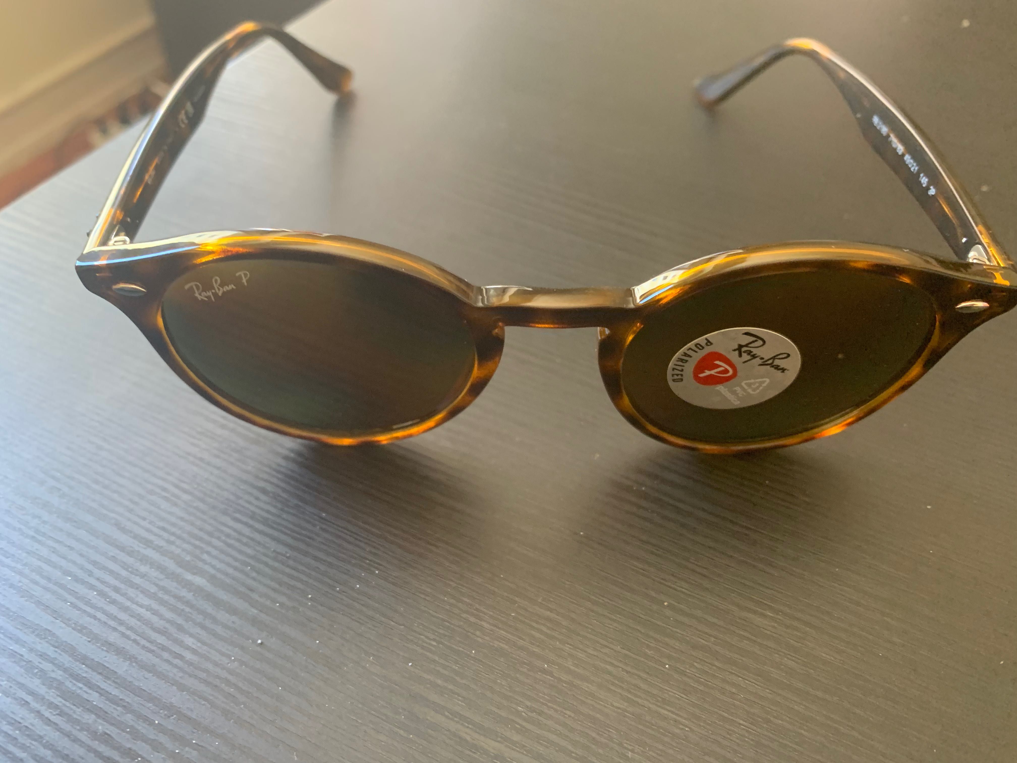 Óculos de sol Ray Ban polarizados novos