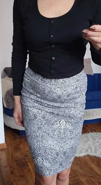 Spódniczka we wzory bialo czarna M
