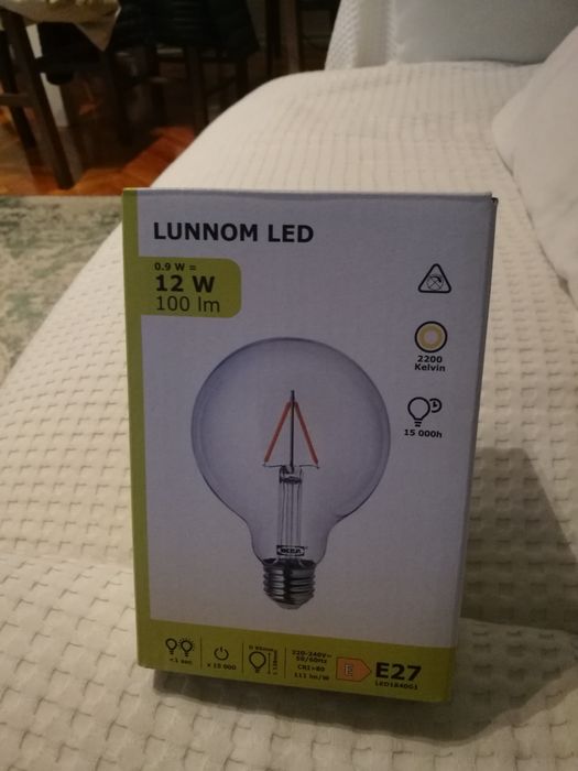 Lâmpada E27 4.9W 470lm