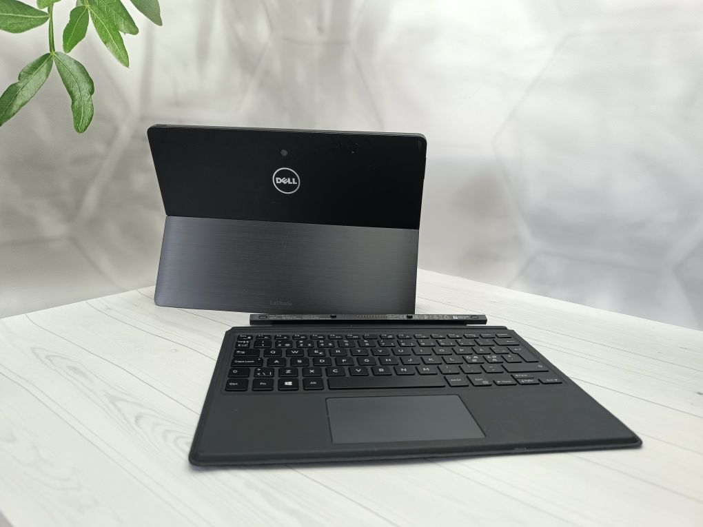 Сенсорний планшет Dell Latitude 5285/i3-7100U/4ГБ/128GB/12.3 " Full HD