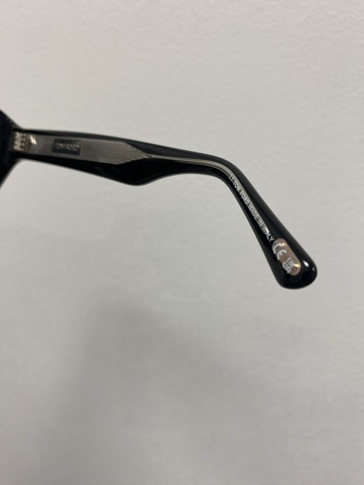 Czarne nowe okulary przeciwsłoneczne