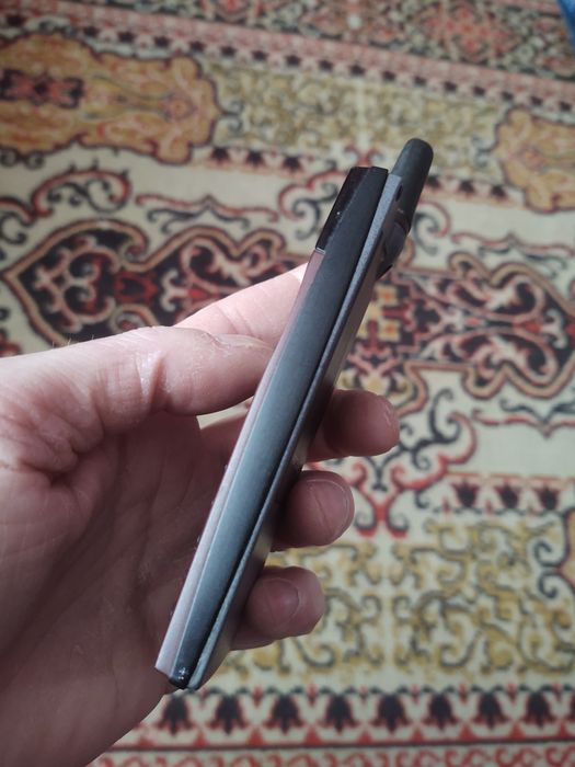 Ericsson r320 баклажан