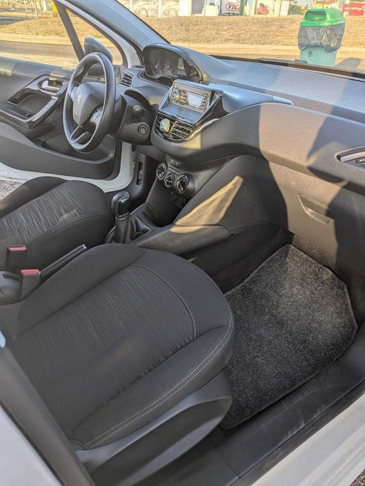 Peugeot 208 1.0 VTi (Gasolina) — 2013