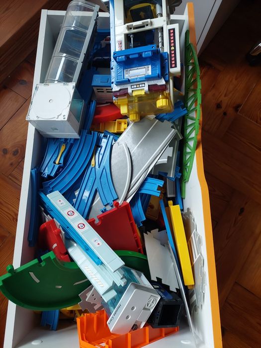 Zestawy z pociągami Tomica