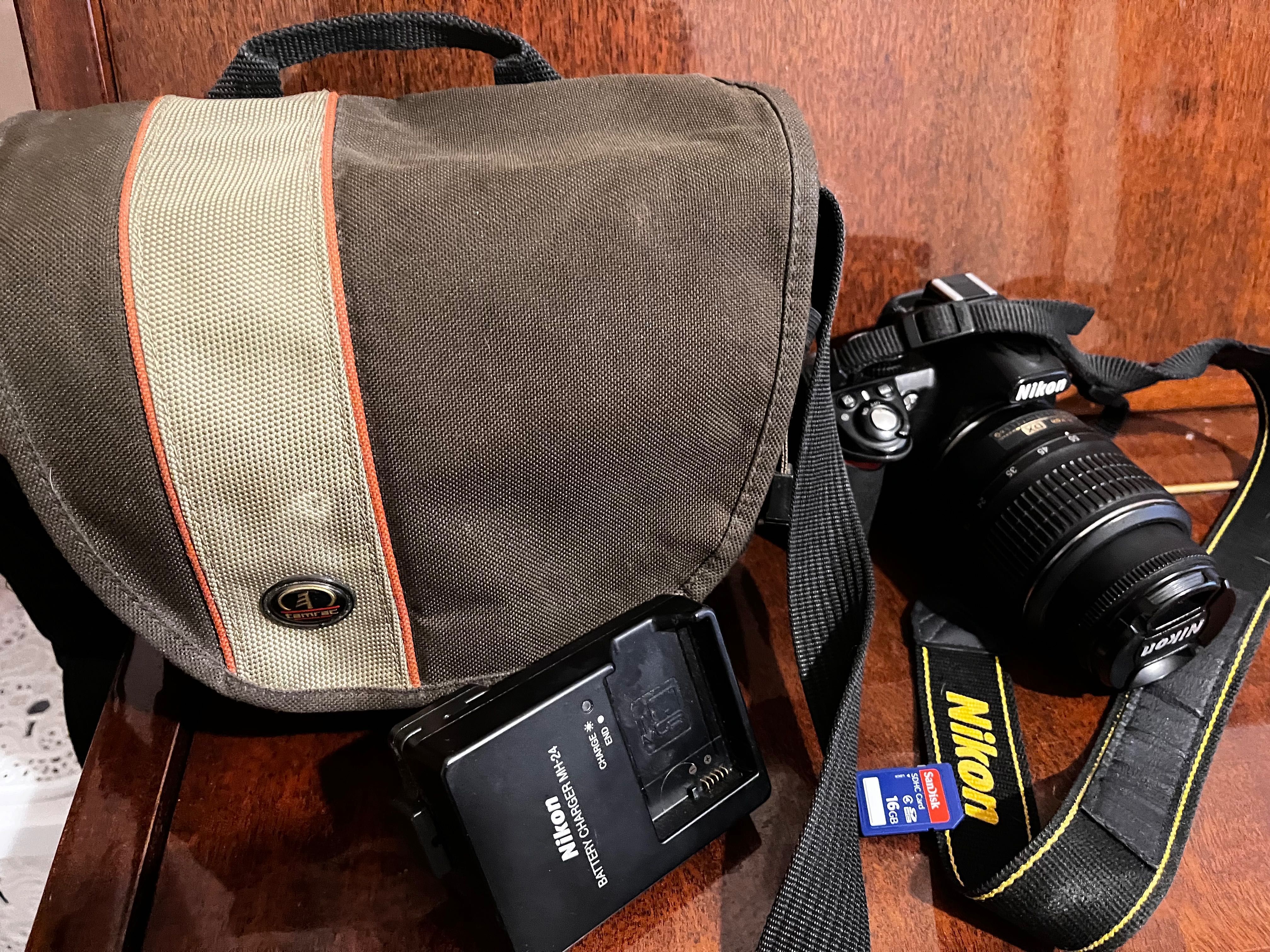 Дзеркальна фотокамера Nikon D3100 ідеальний стан без дефектів