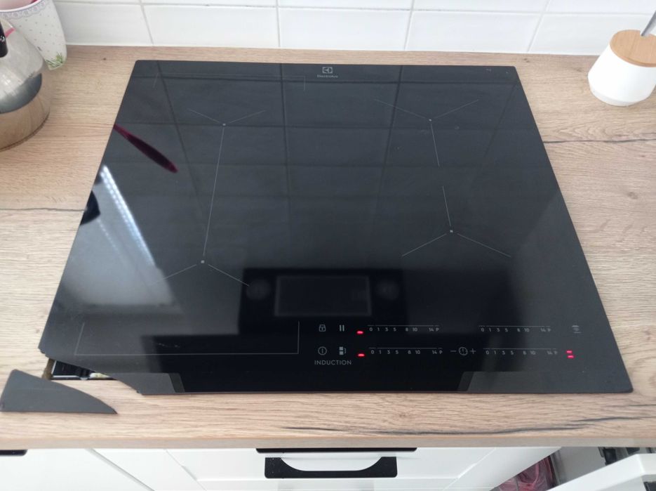 Płyta indukcyjna Electrolux CIV 634 niespełna roczna !