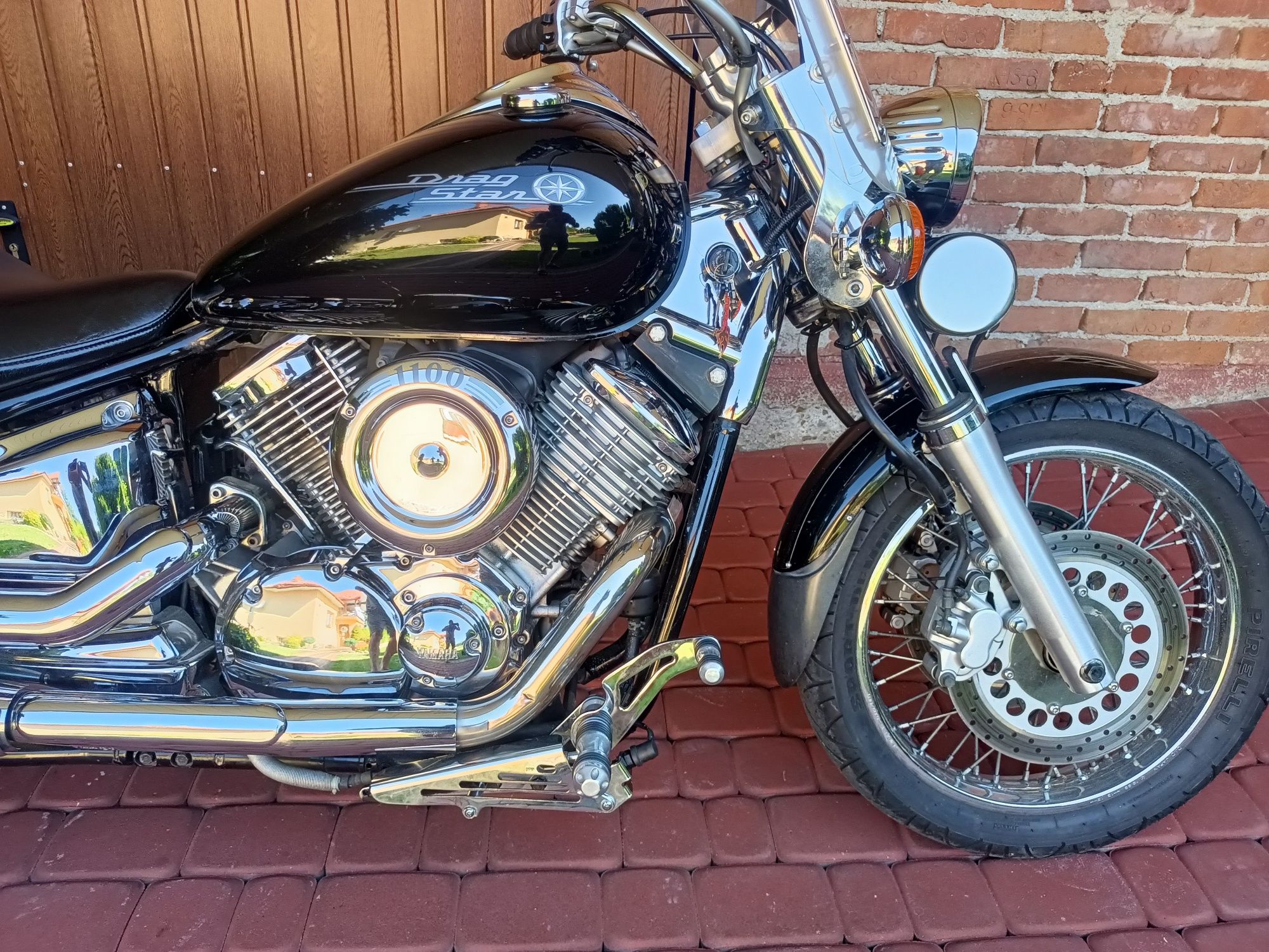 Yamaha XVS 1100 Custom