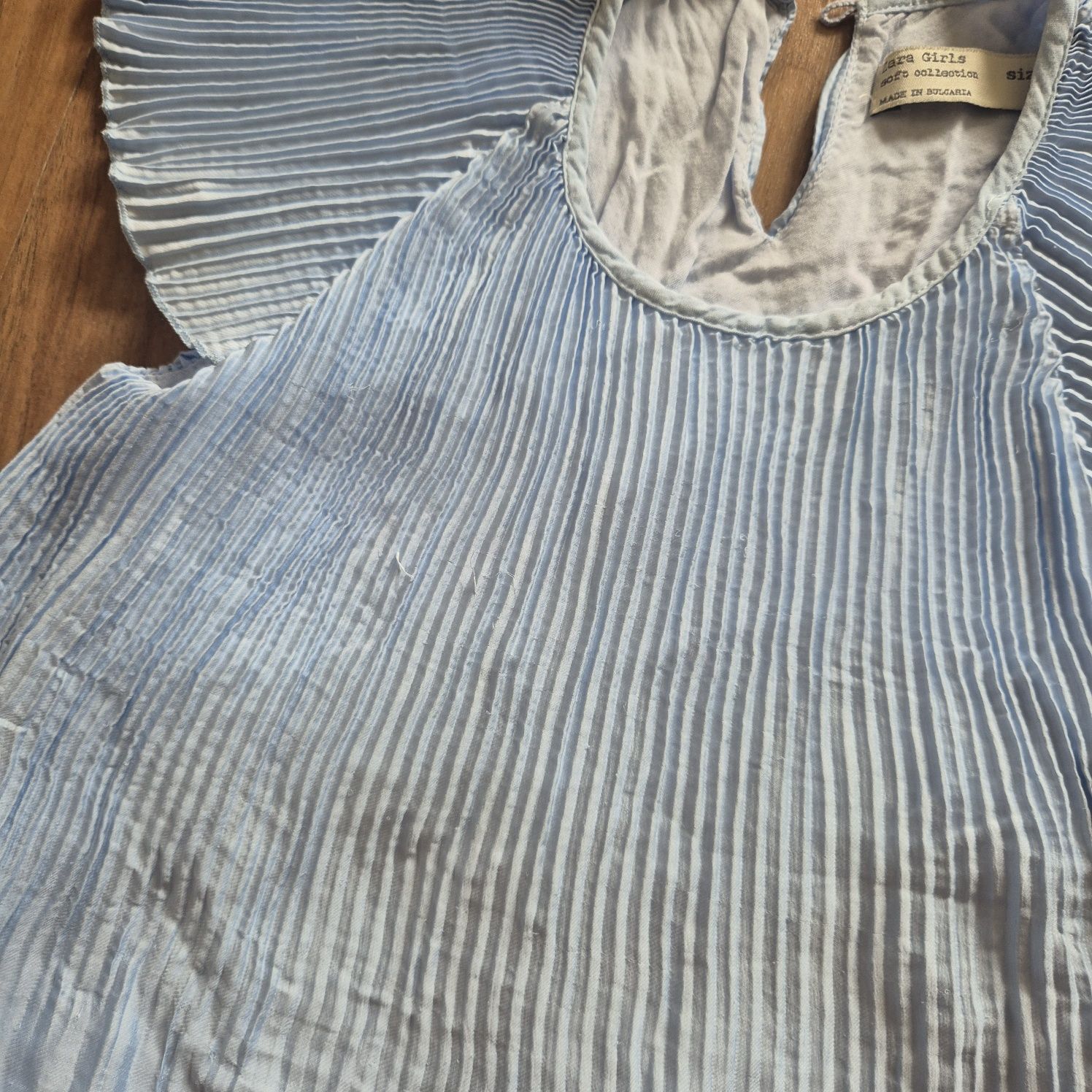 Błękitna sukienka zara 122 cm