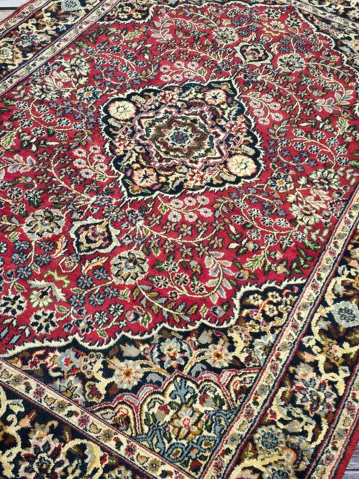 Tabriz - Rękodzieło - Perski dywan - Wełniany  ręcznie tkany 140 x 190