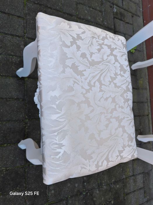 Drewniana toaletka dla dziewczynki