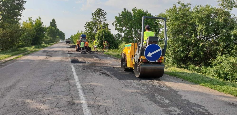 Асфальтирование, київ Київська область, крошка, Укладка, Асфальтування