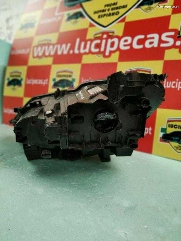 Otica Direita Peugeot 3008 II | 102483